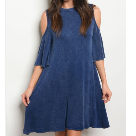 Dresses & Skirts - 🆕 Navy Blue Wash Cold Shoulder Dress